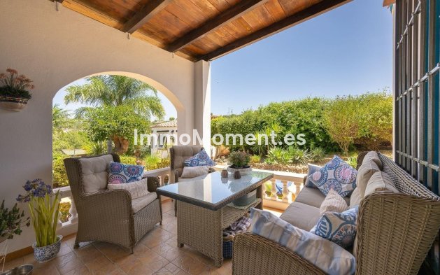 Wiederverkauf - Freistehende Villa -   Inländisch - Alhaurín el Grande Centro
