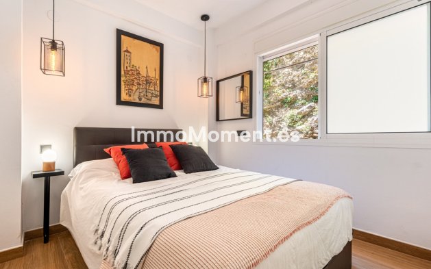 Resale - Apartment - Fuengirola - Carvajal
