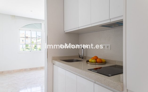 Resale - Apartment - Inland  - Alhaurín de la Torre