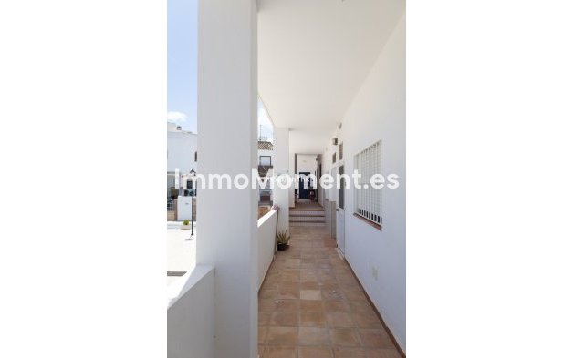 Resale - Apartment - Inland  - Alhaurín de la Torre