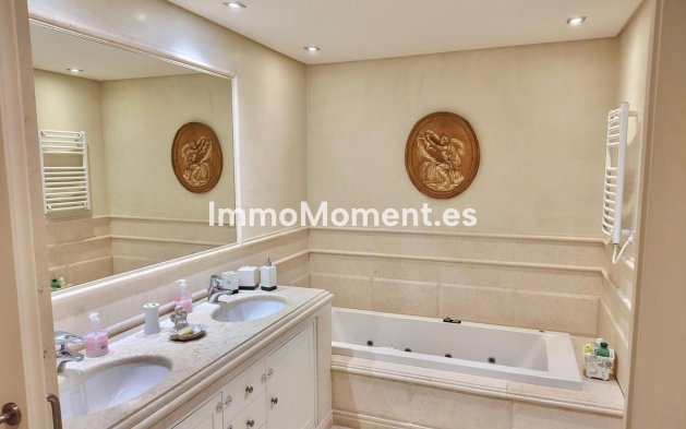 Bestaande woning - Appartement - Estepona  - Estepona Centro