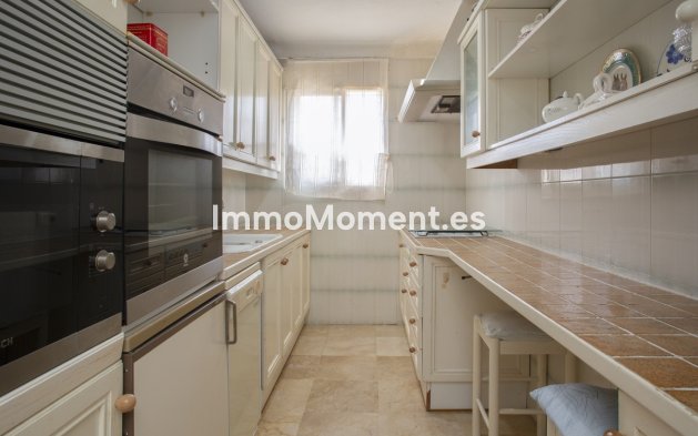 Resale - Detached villa - Marbella - Guadalmina Baja