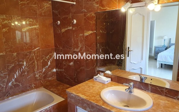 Wiederverkauf - Reihenhaus - Estepona  - El Presidente