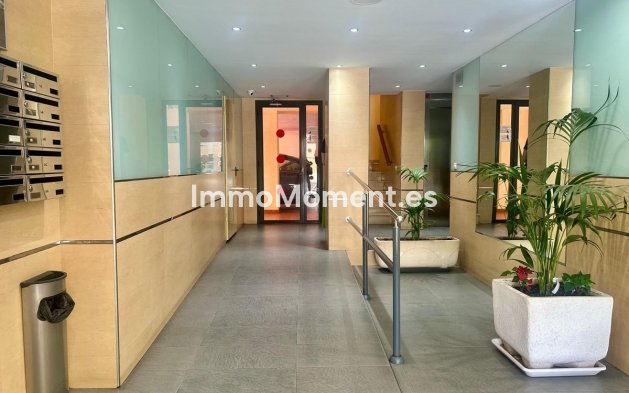 Resale - Apartment - Fuengirola - Los Boliches