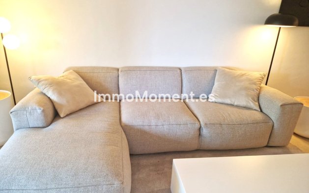 Resale - Apartment - Marbella - Elviria