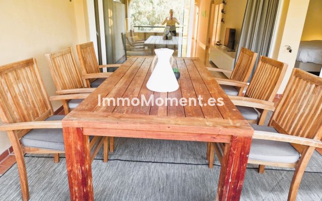 Resale - Apartment - Marbella - Elviria