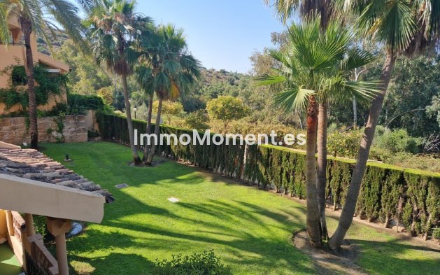 Resale - Apartment - Marbella - Elviria