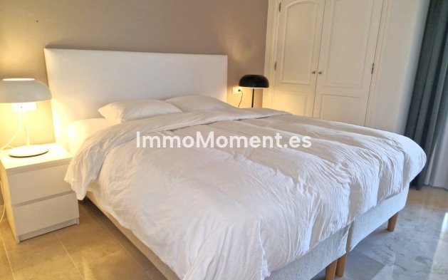 Resale - Apartment - Marbella - Elviria
