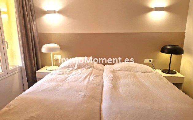 Resale - Apartment - Marbella - Elviria