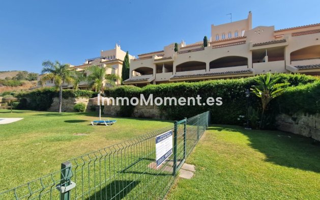 Resale - Apartment - Marbella - Elviria