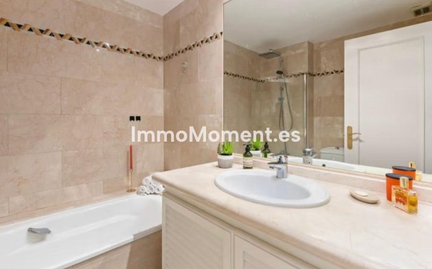 Wiederverkauf - Wohnung - Marbella - Nueva Andalucía