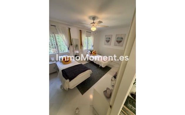 Resale - Apartment - Marbella - La Mairena