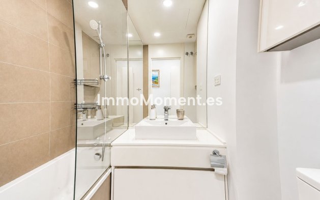 Revente - Appartement - Estepona  - Estepona Centro