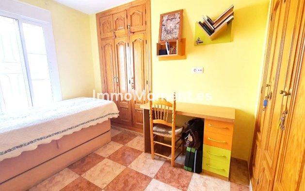 Wiederverkauf - Wohnung -   Inländisch - Alhaurín el Grande Centro