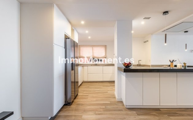 Wiederverkauf - Wohnung - Marbella - Nueva Andalucía