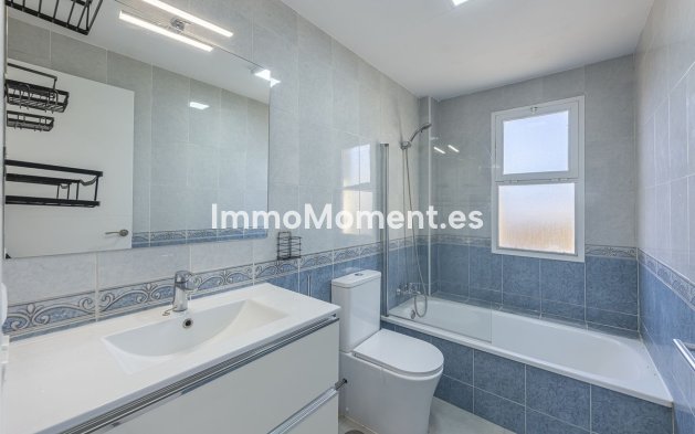 Revente - Maison mitoyenne - Estepona  - Estepona Centro