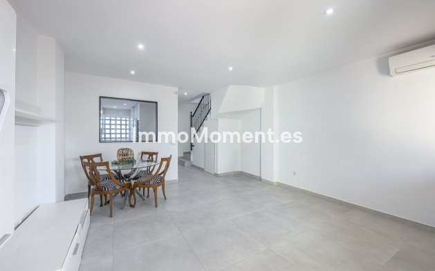 Revente - Maison mitoyenne - Estepona  - Estepona Centro
