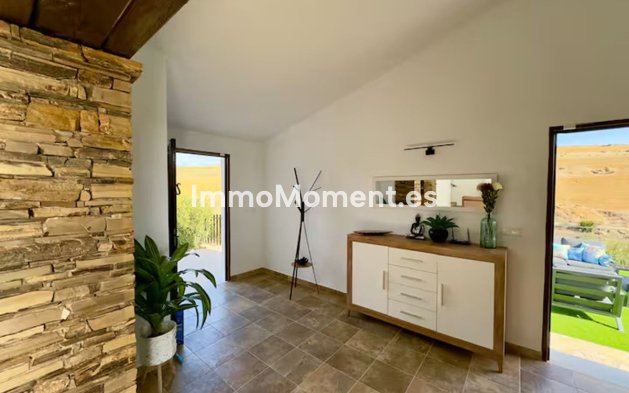Resale - Country house - Inland  - Coín