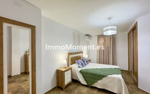 Resale - Country house - Inland  - Coín