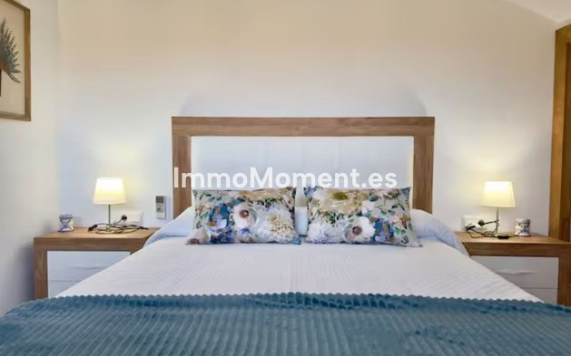 Resale - Country house - Inland  - Coín