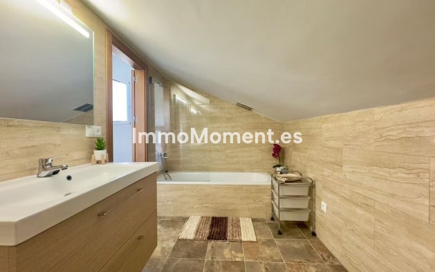 Resale - Country house - Inland  - Coín