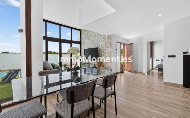 Reventa - Villa independiente - Orihuela - Los Balcones - Los Altos del Edén
