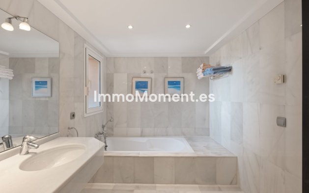 Bestaande woning - Vrijstaande villa - Marbella - La Mairena