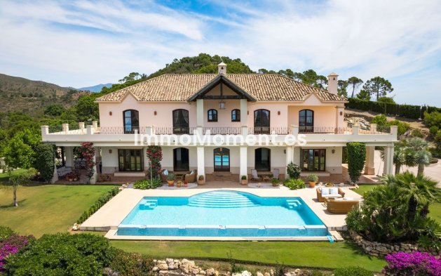 Resale - Detached villa - Estepona - Estepona Centro
