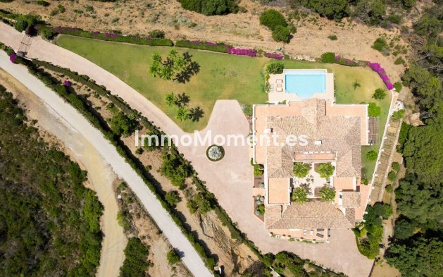 Resale - Detached villa - Estepona - Estepona Centro