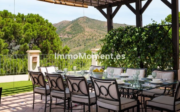Resale - Detached villa - Estepona - Estepona Centro