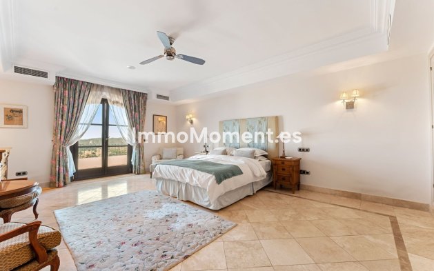 Resale - Detached villa - Estepona - Estepona Centro