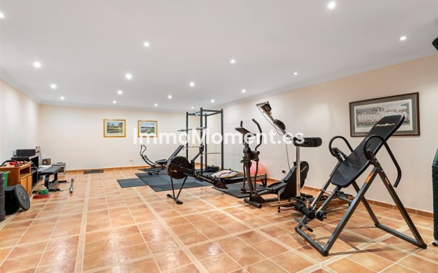 Resale - Detached villa - Estepona - Estepona Centro