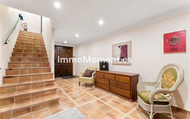 Resale - Detached villa - Estepona - Estepona Centro