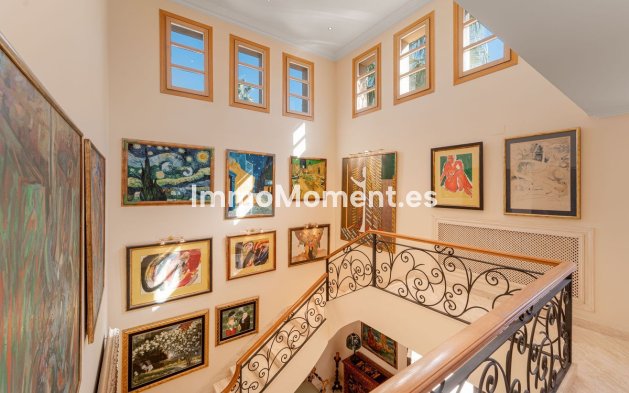 Wiederverkauf - Freistehende Villa - Marbella - Nueva Andalucía