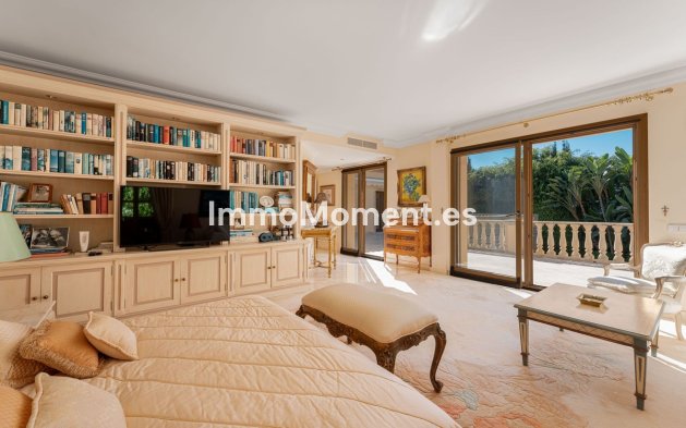 Wiederverkauf - Freistehende Villa - Marbella - Nueva Andalucía