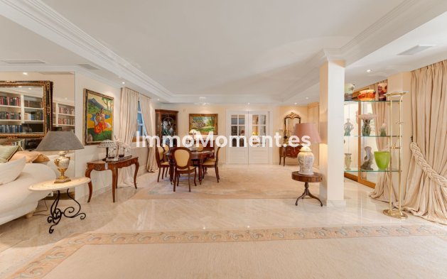 Wiederverkauf - Freistehende Villa - Marbella - Nueva Andalucía