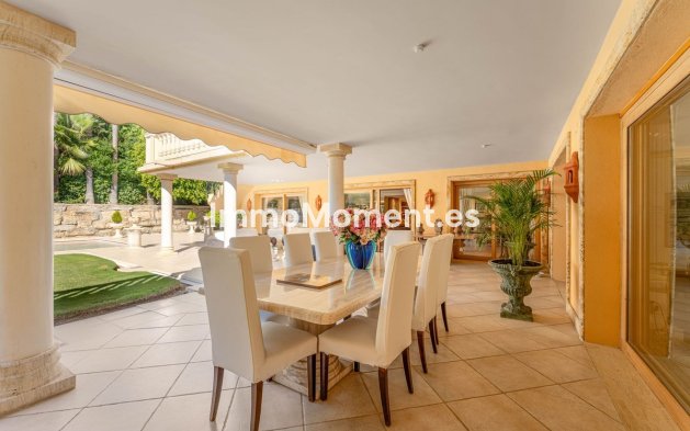 Wiederverkauf - Freistehende Villa - Marbella - Nueva Andalucía