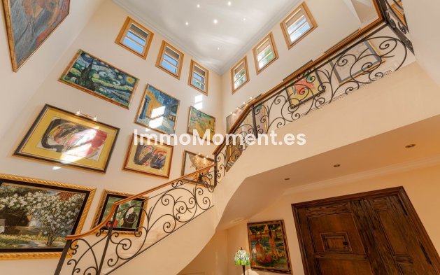 Wiederverkauf - Freistehende Villa - Marbella - Nueva Andalucía