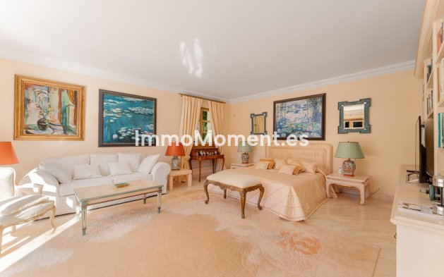 Wiederverkauf - Freistehende Villa - Marbella - Nueva Andalucía