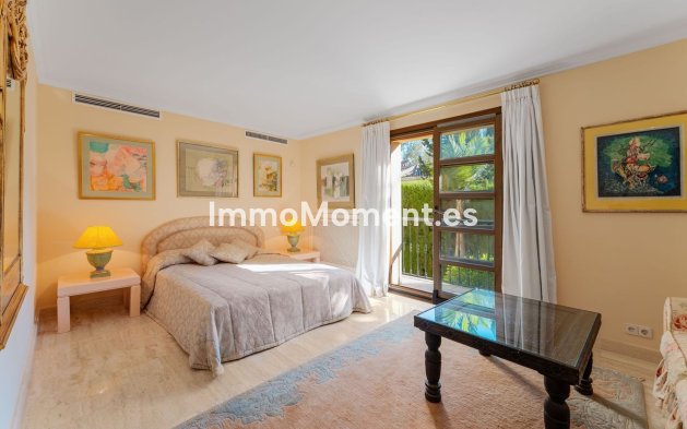 Wiederverkauf - Freistehende Villa - Marbella - Nueva Andalucía