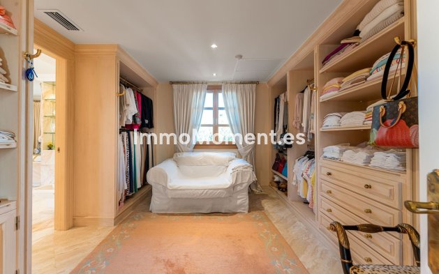 Wiederverkauf - Freistehende Villa - Marbella - Nueva Andalucía