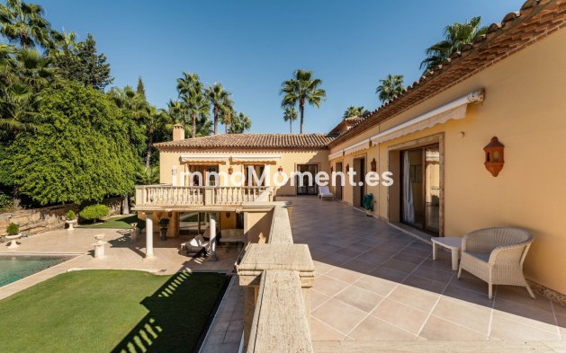 Wiederverkauf - Freistehende Villa - Marbella - Nueva Andalucía