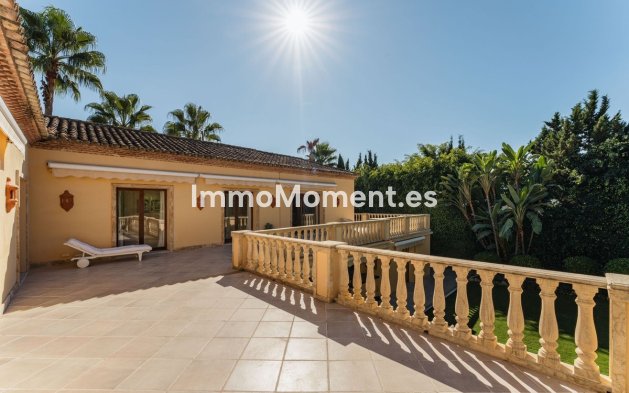 Wiederverkauf - Freistehende Villa - Marbella - Nueva Andalucía