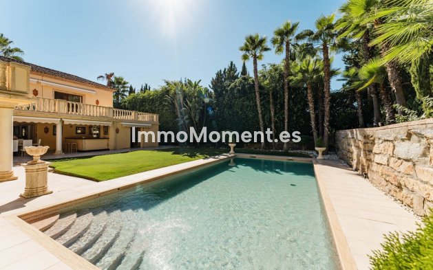 Wiederverkauf - Freistehende Villa - Marbella - Nueva Andalucía