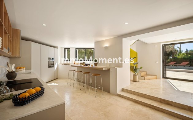Resale - Detached villa - Marbella - Nueva Andalucía