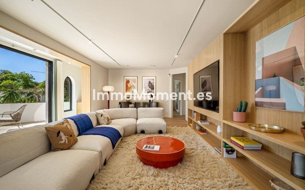 Resale - Detached villa - Marbella - Nueva Andalucía