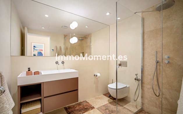 Resale - Detached villa - Marbella - Nueva Andalucía
