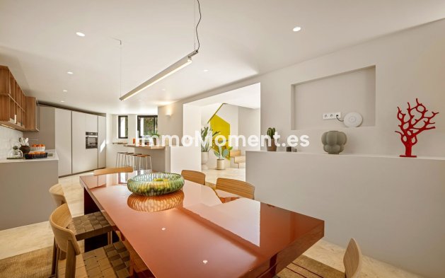 Resale - Detached villa - Marbella - Nueva Andalucía
