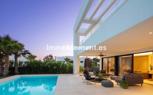 Resale - Detached villa - Marbella - Nueva Andalucía