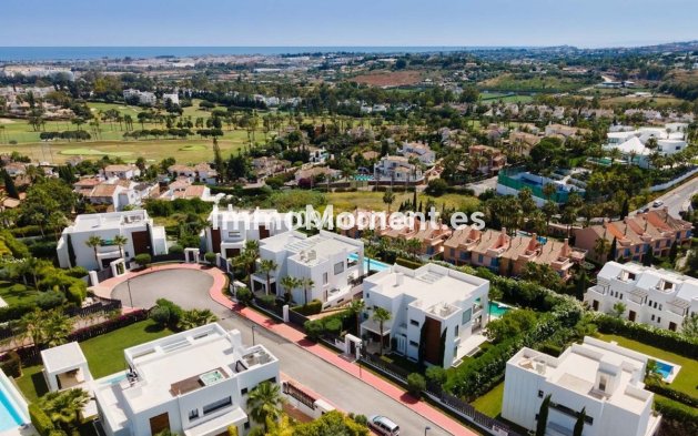 Resale - Detached villa - Marbella - Nueva Andalucía